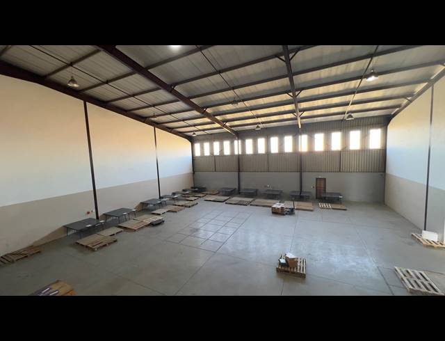 1,189M² WAREHOUSE TO LET IN AIRPORT PARK